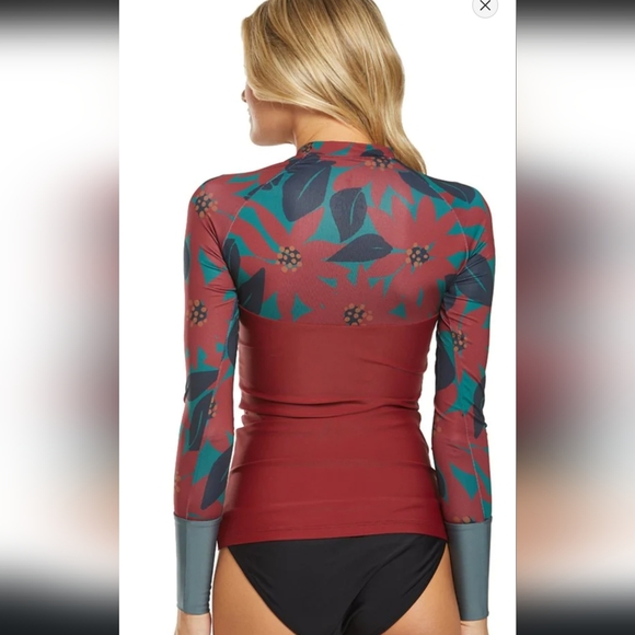 Seea Swimwear Women's Hermosa Swim Shirt Slim Fit Lightly Raised Neckline Size S - Picture 6 of 8